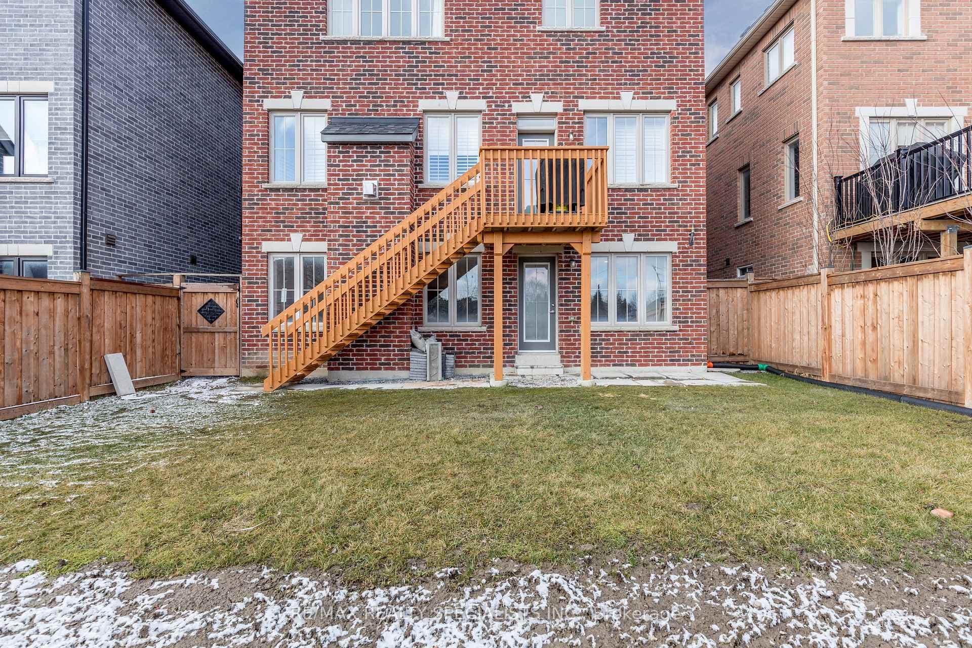 53 Ladder Crescent photo 38
