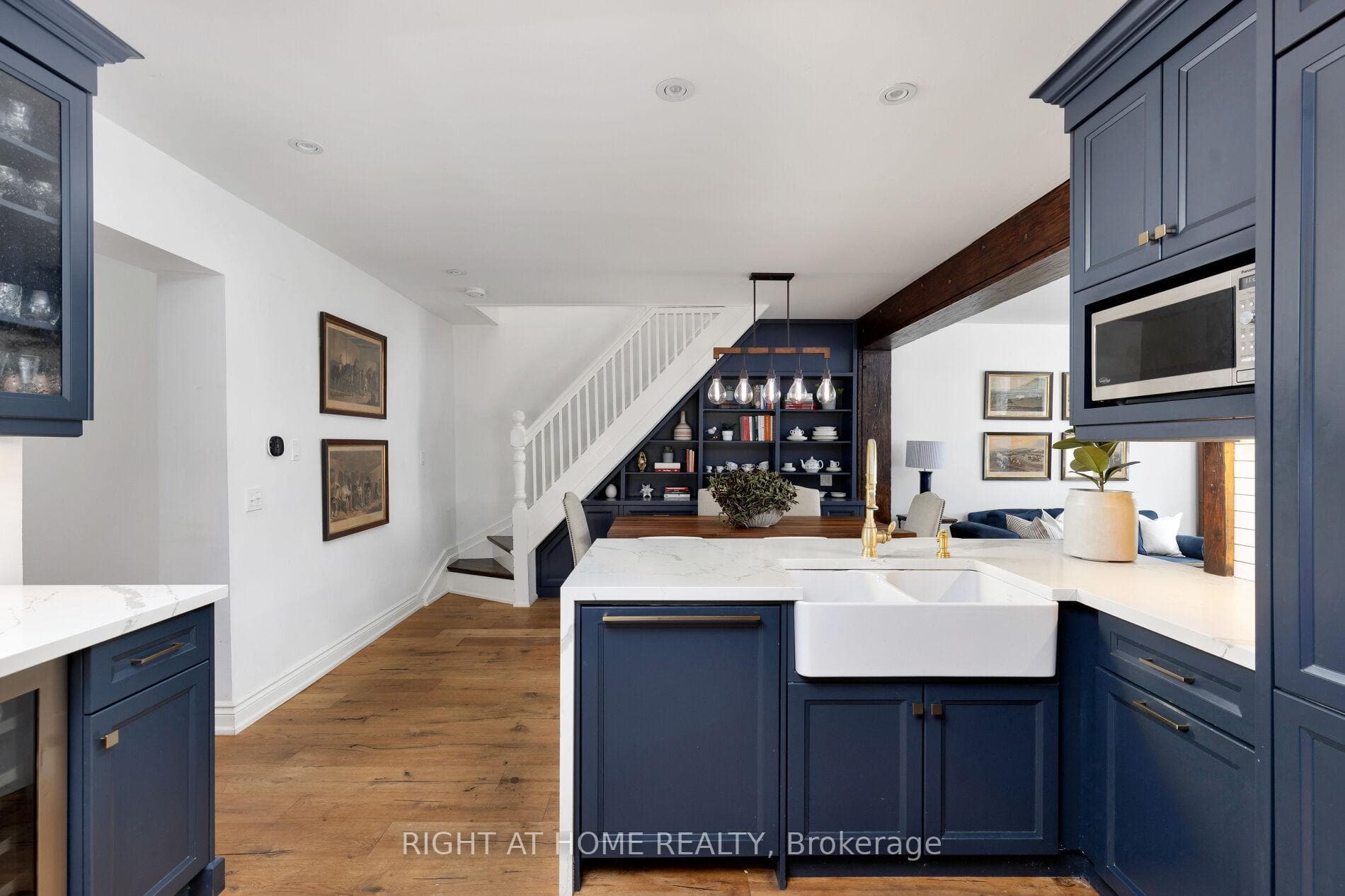 266 Ontario Street photo 17