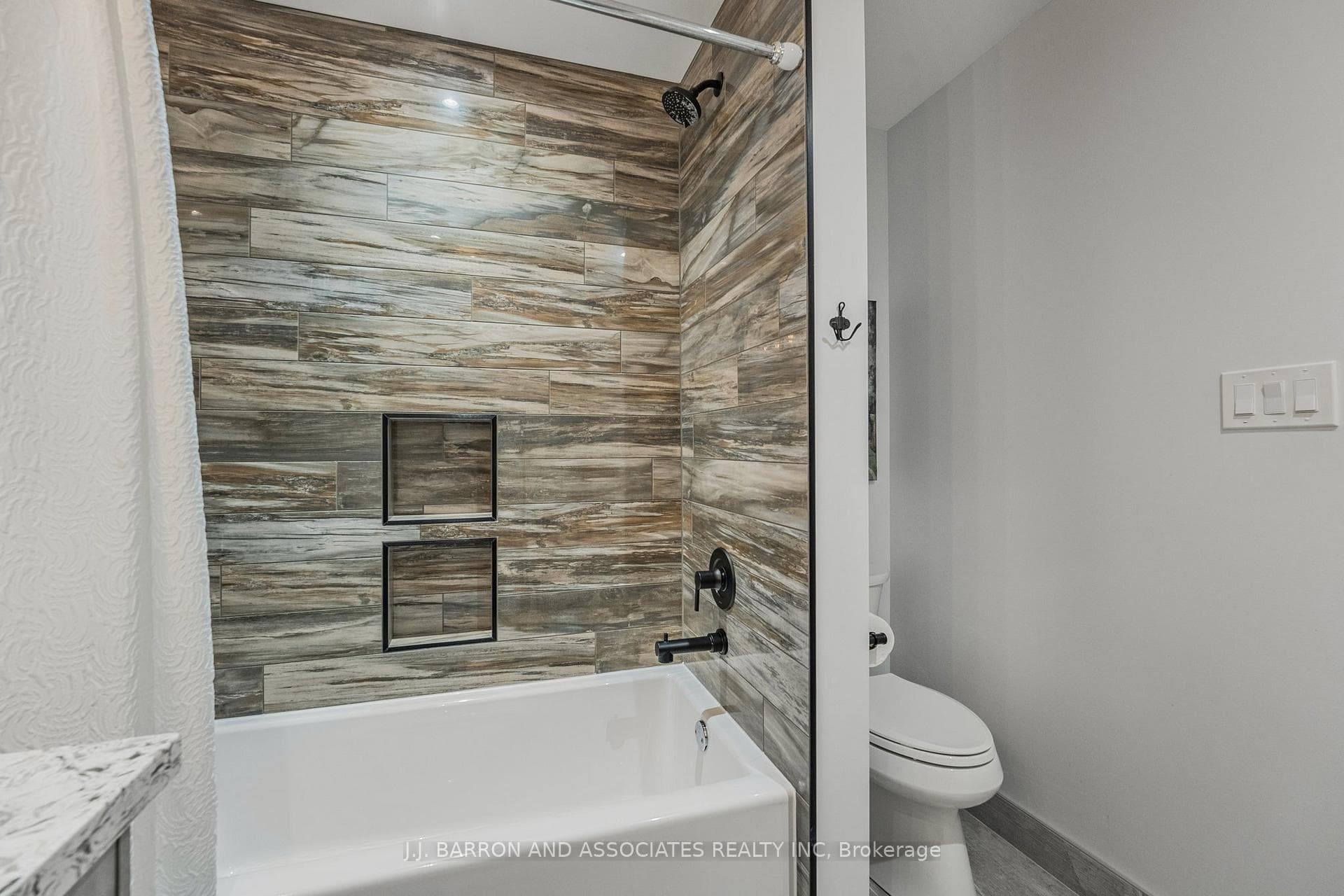 7 Jennett Drive photo 31