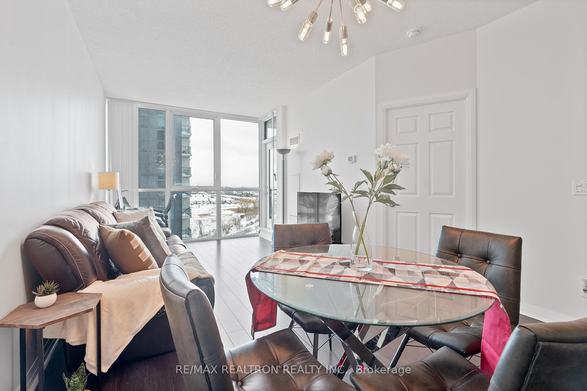 55 Eglinton Avenue Unit 1001 photo 5