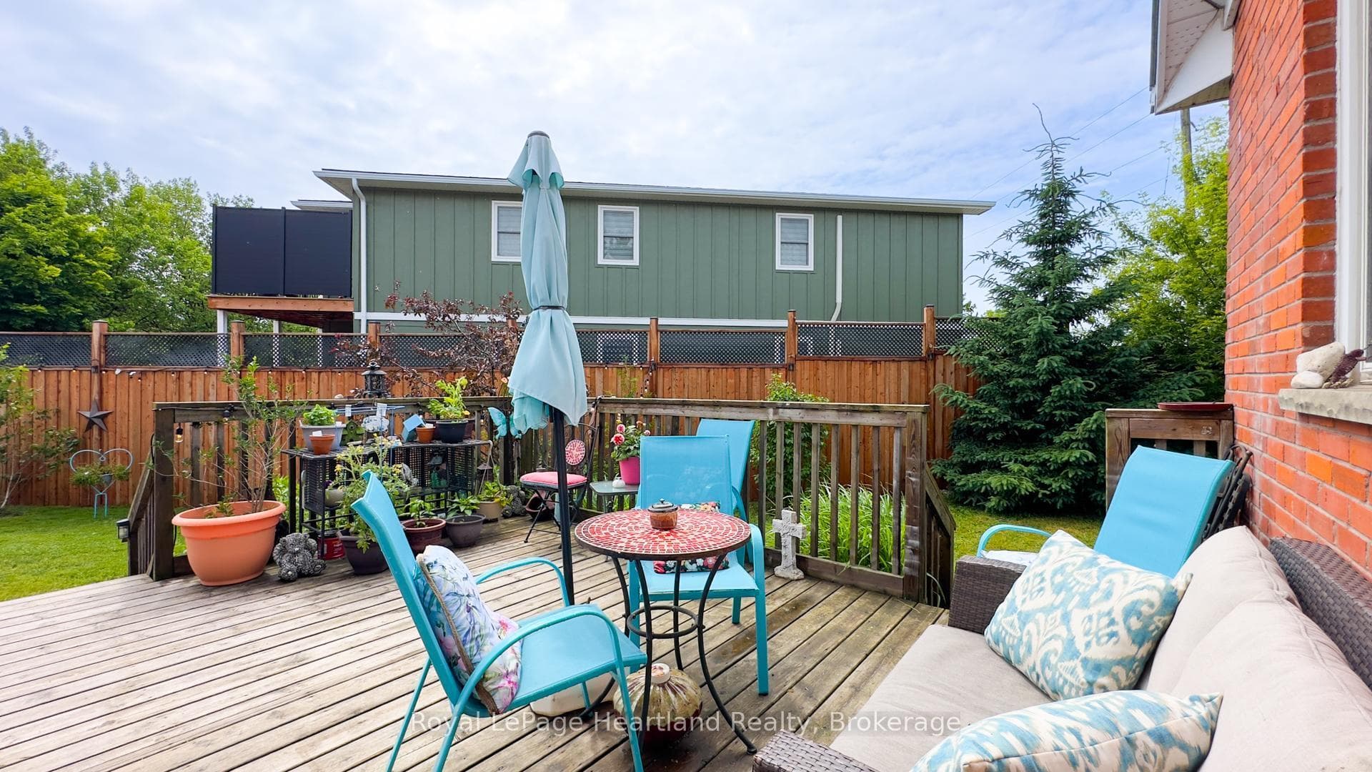 132 Elgin Avenue photo 37