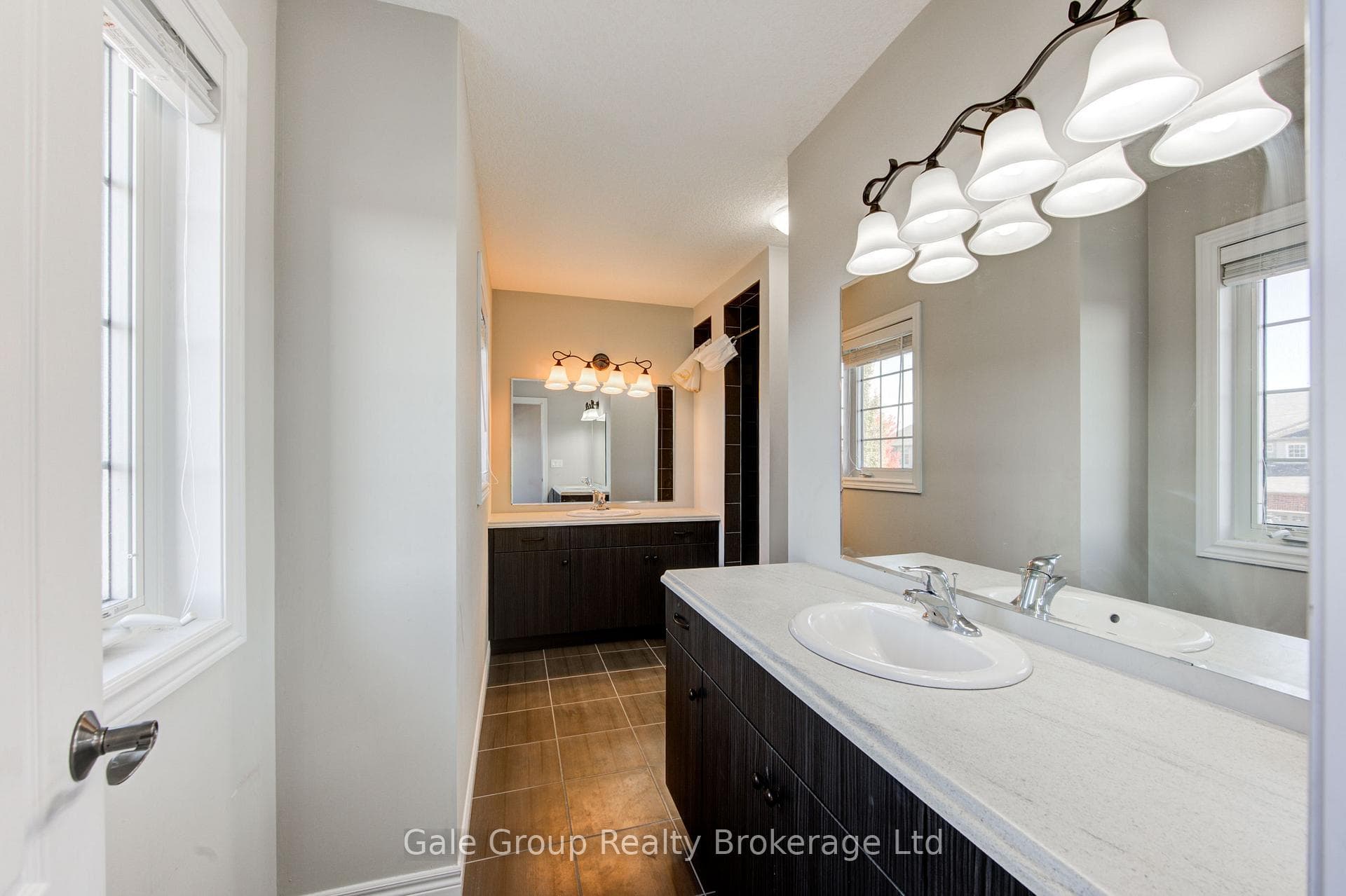 722 Normandy Drive photo 26