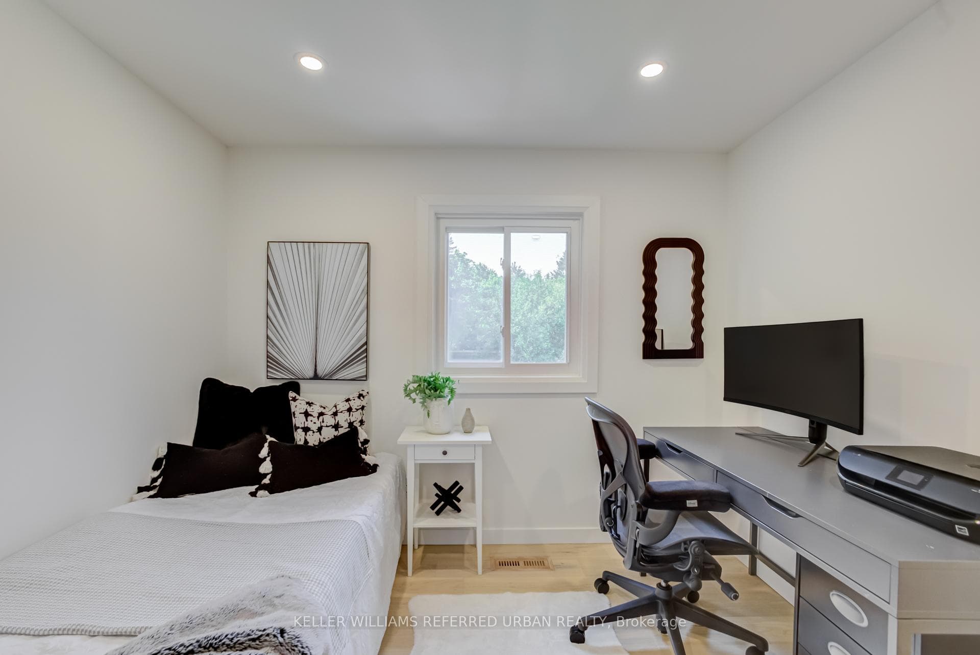 7 Cossar Drive photo 27