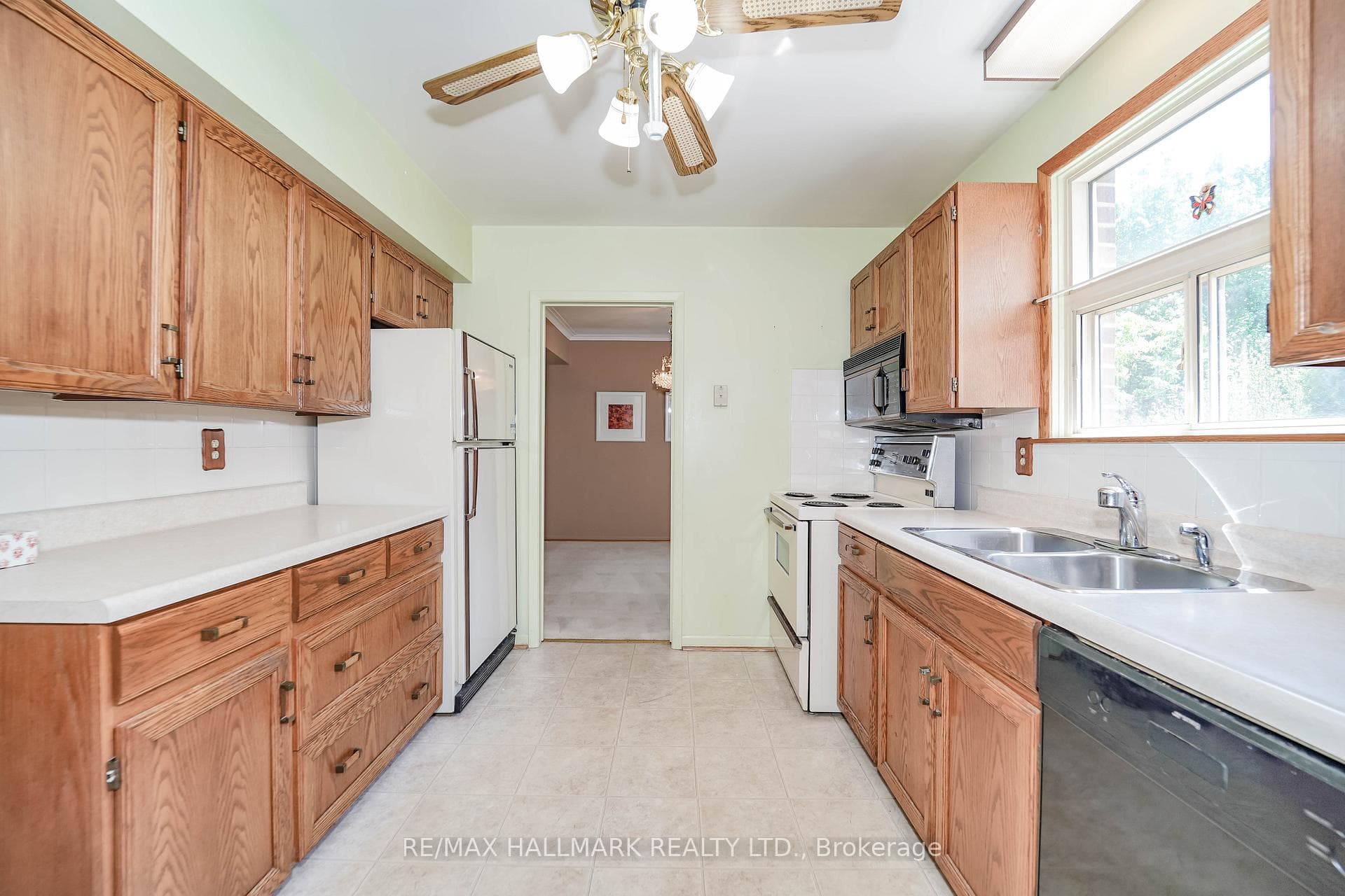 14 Castledene Crescent photo 13