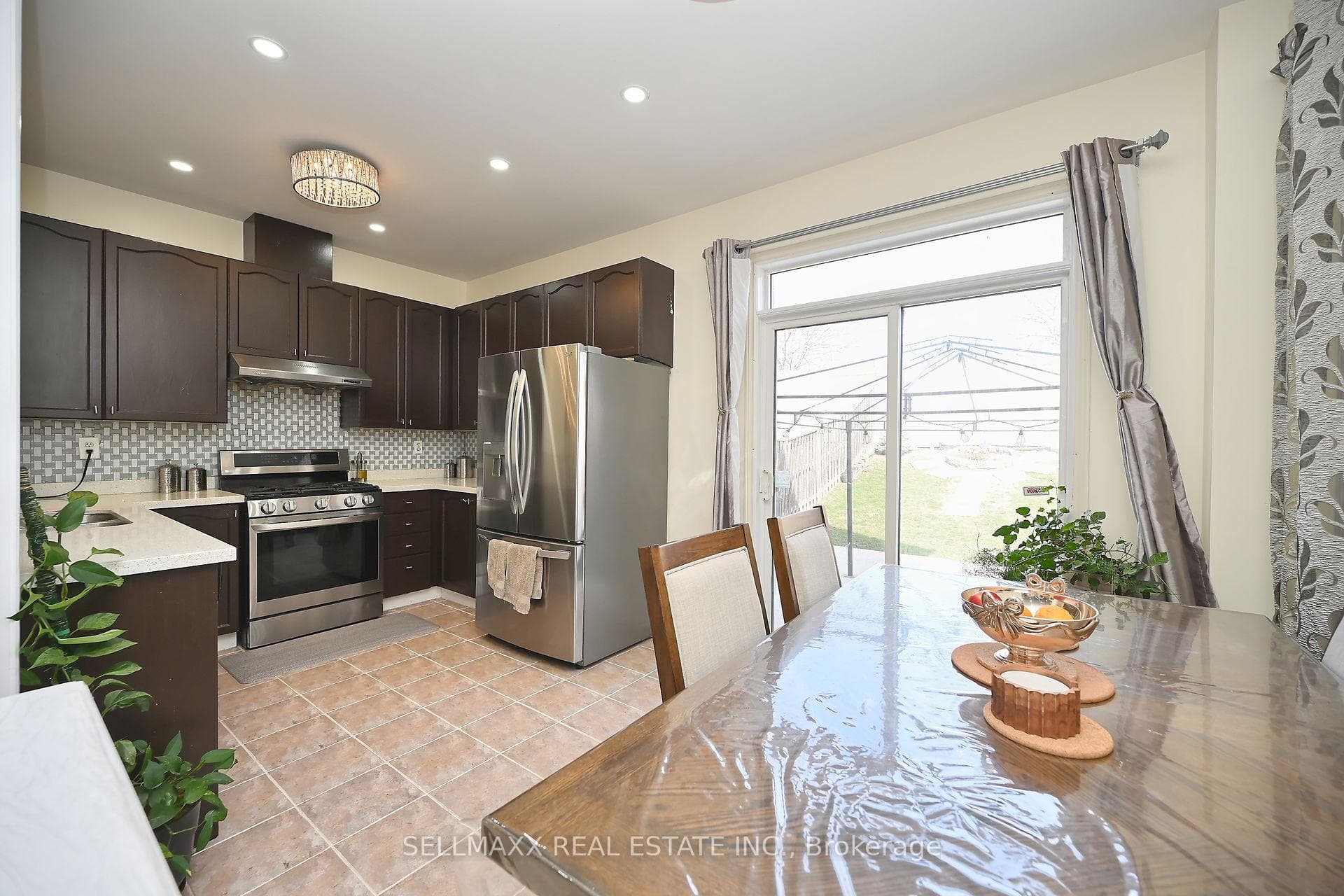 68 Rocky Point Crescent photo 11