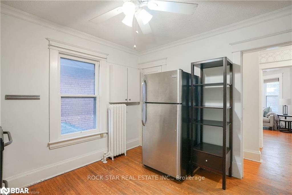 115 Balsam Avenue Unit Upper photo 10
