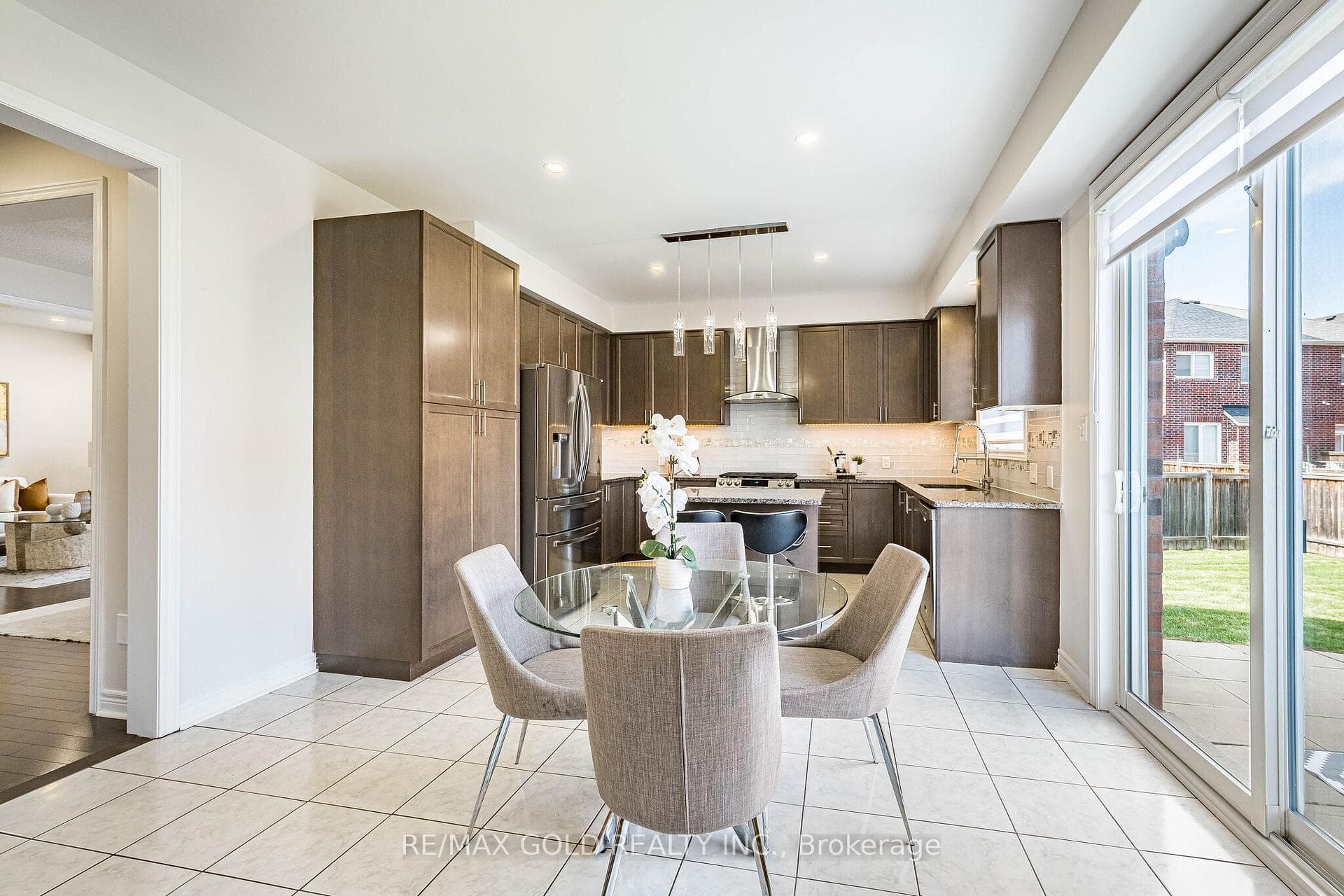 Breakfast Room