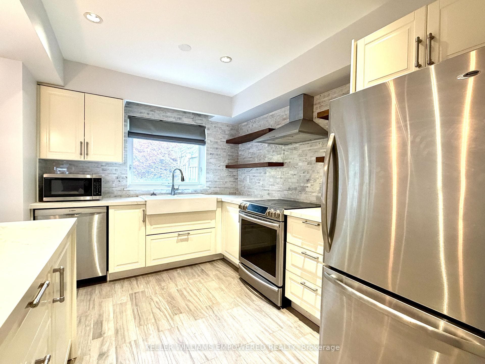240 Balliol Street photo 11