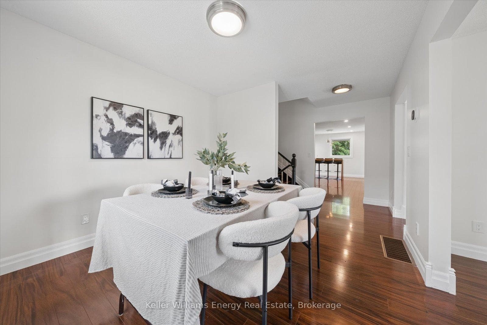 8280 Albert Court photo 11