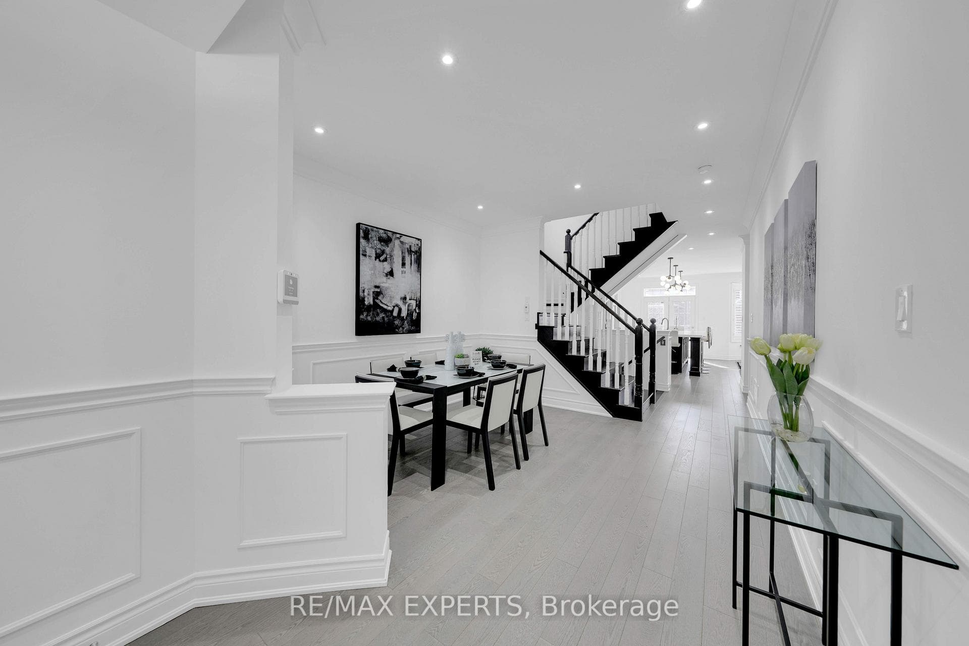 22 Pelee Avenue photo 6