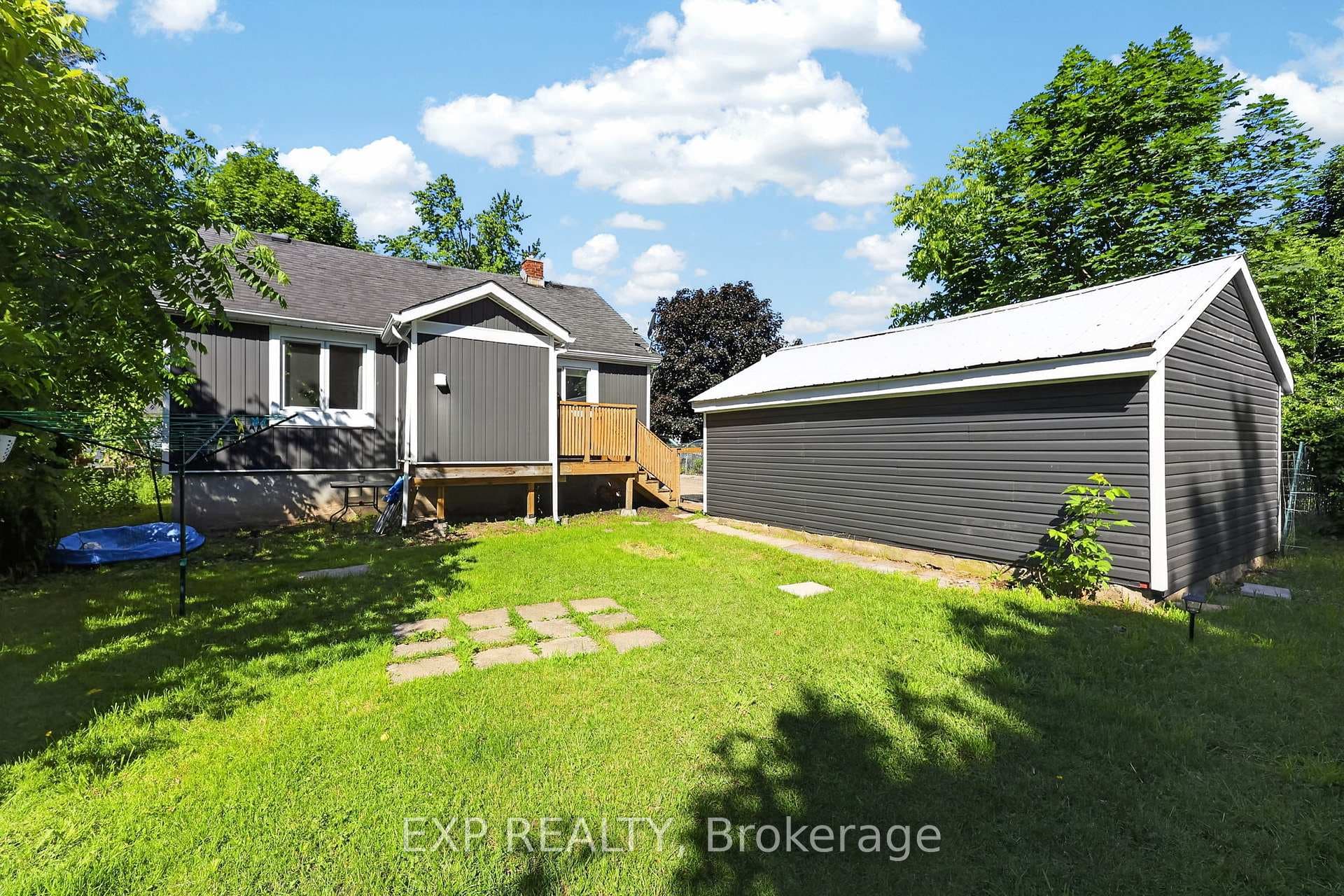 370 Gill Street photo 26