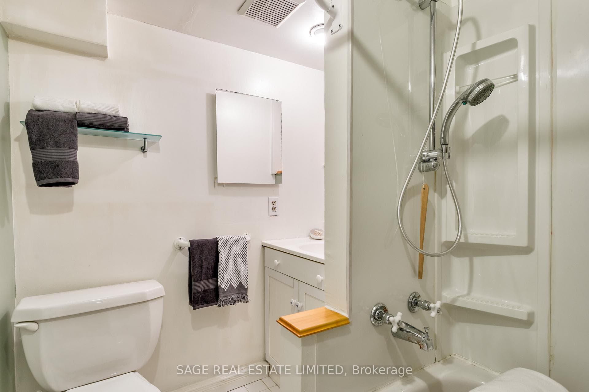 124 Alton Avenue photo 45