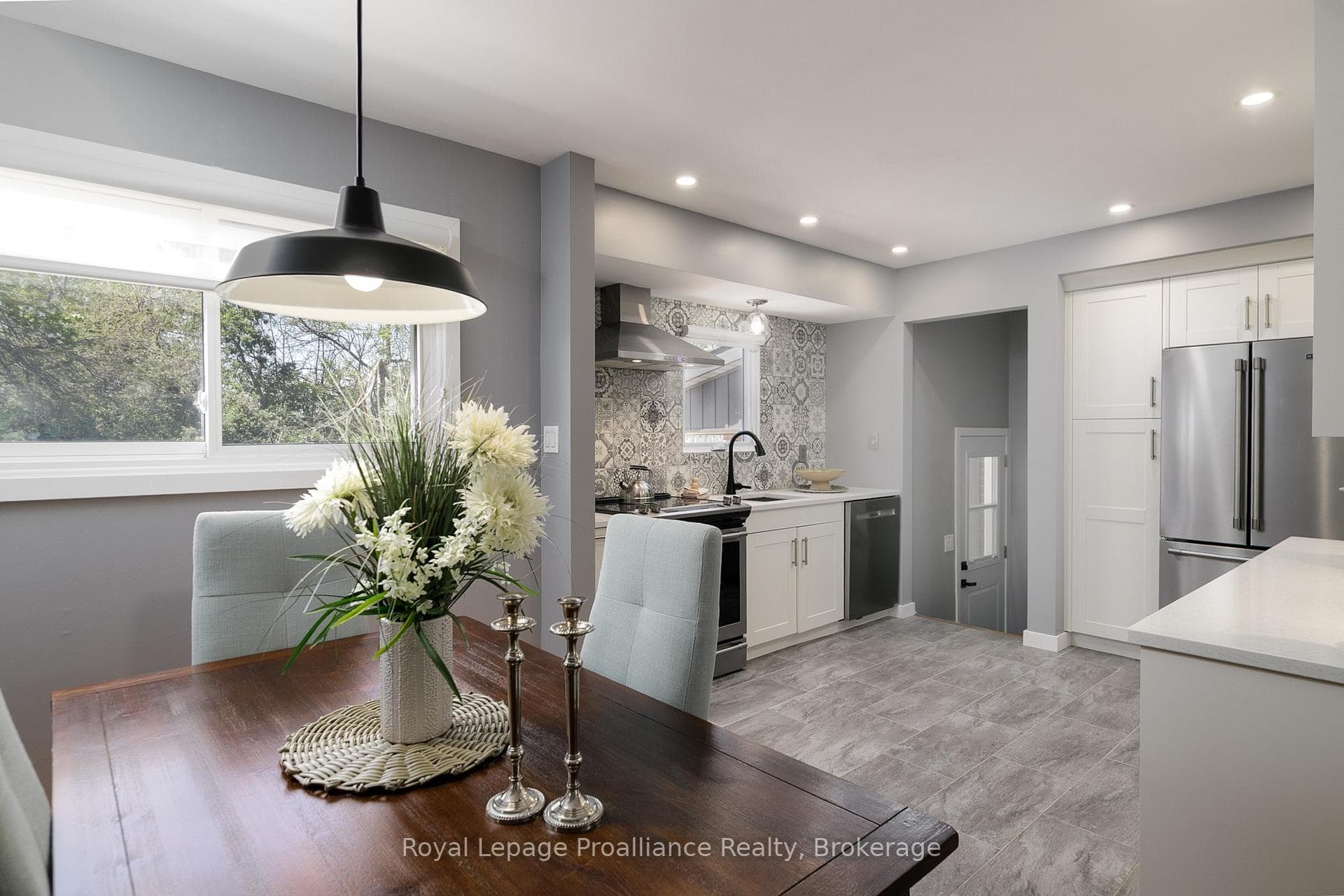 112 Prospect Hill photo 10
