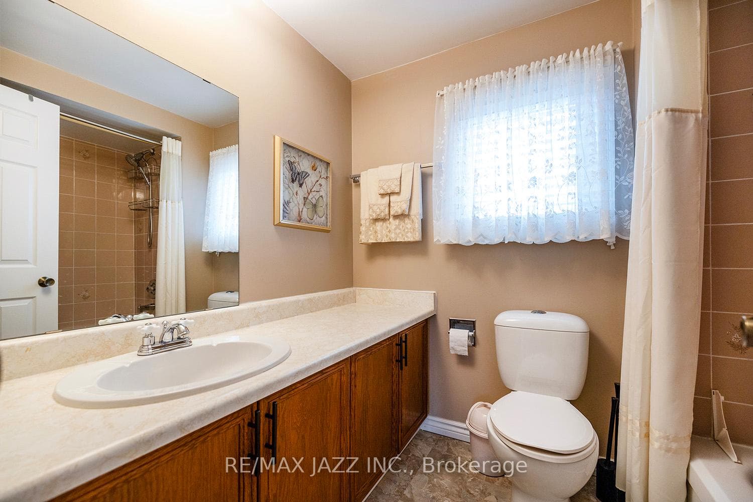 69 Dakin Drive photo 13