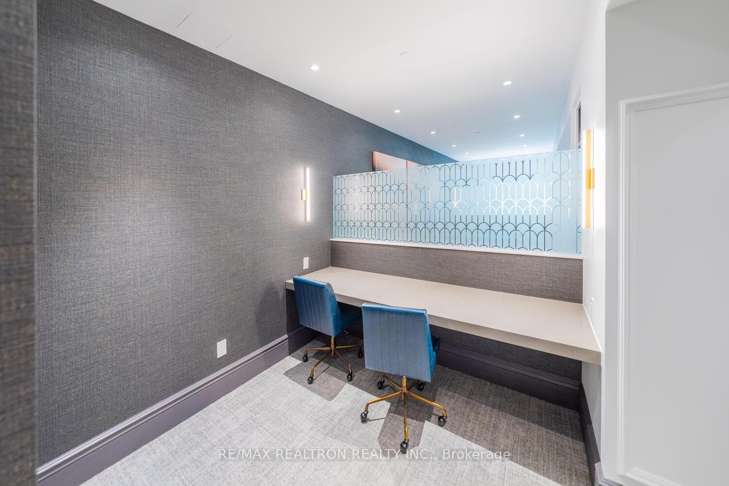 8 Cedarland Drive Unit 131 photo 26