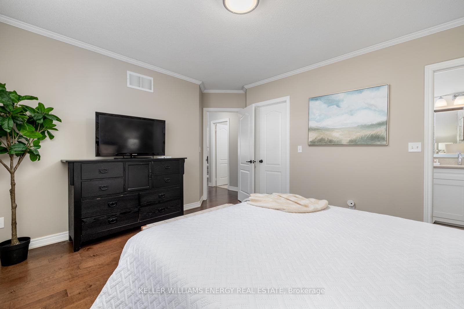 59 Huffman Avenue photo 17