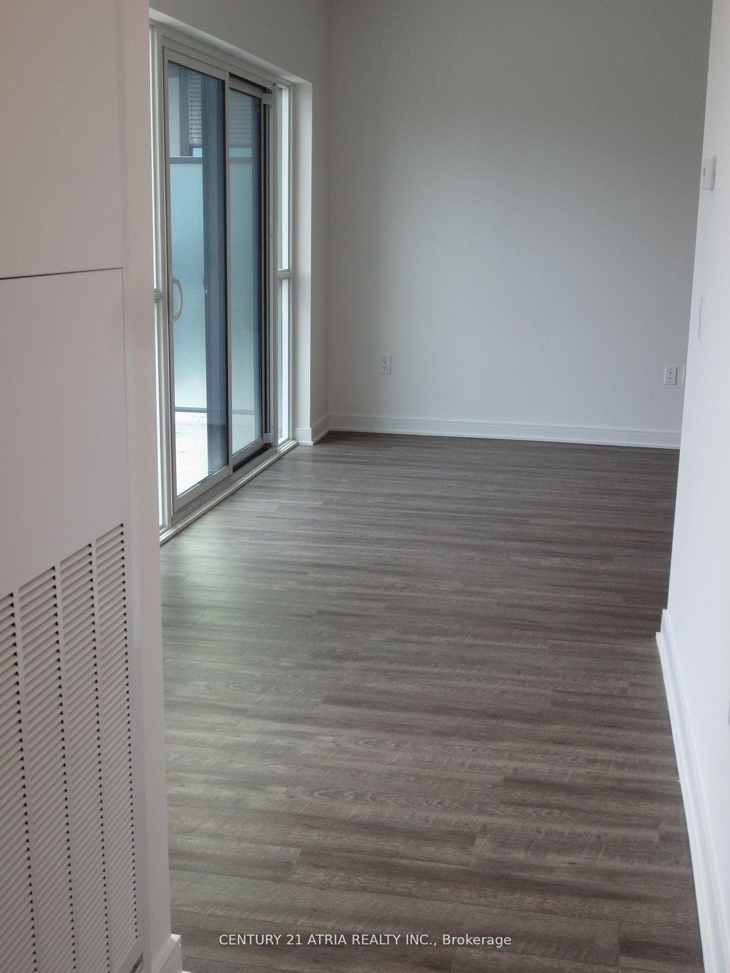 25 Neighbourhood Lane Unit 1011 photo 5