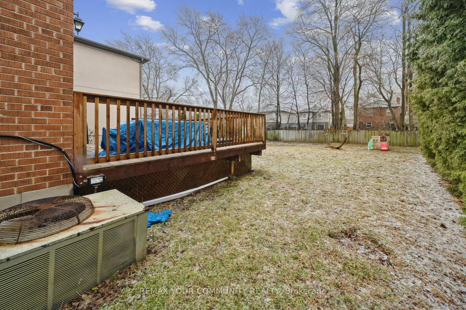 19 Newbury Lane photo 35