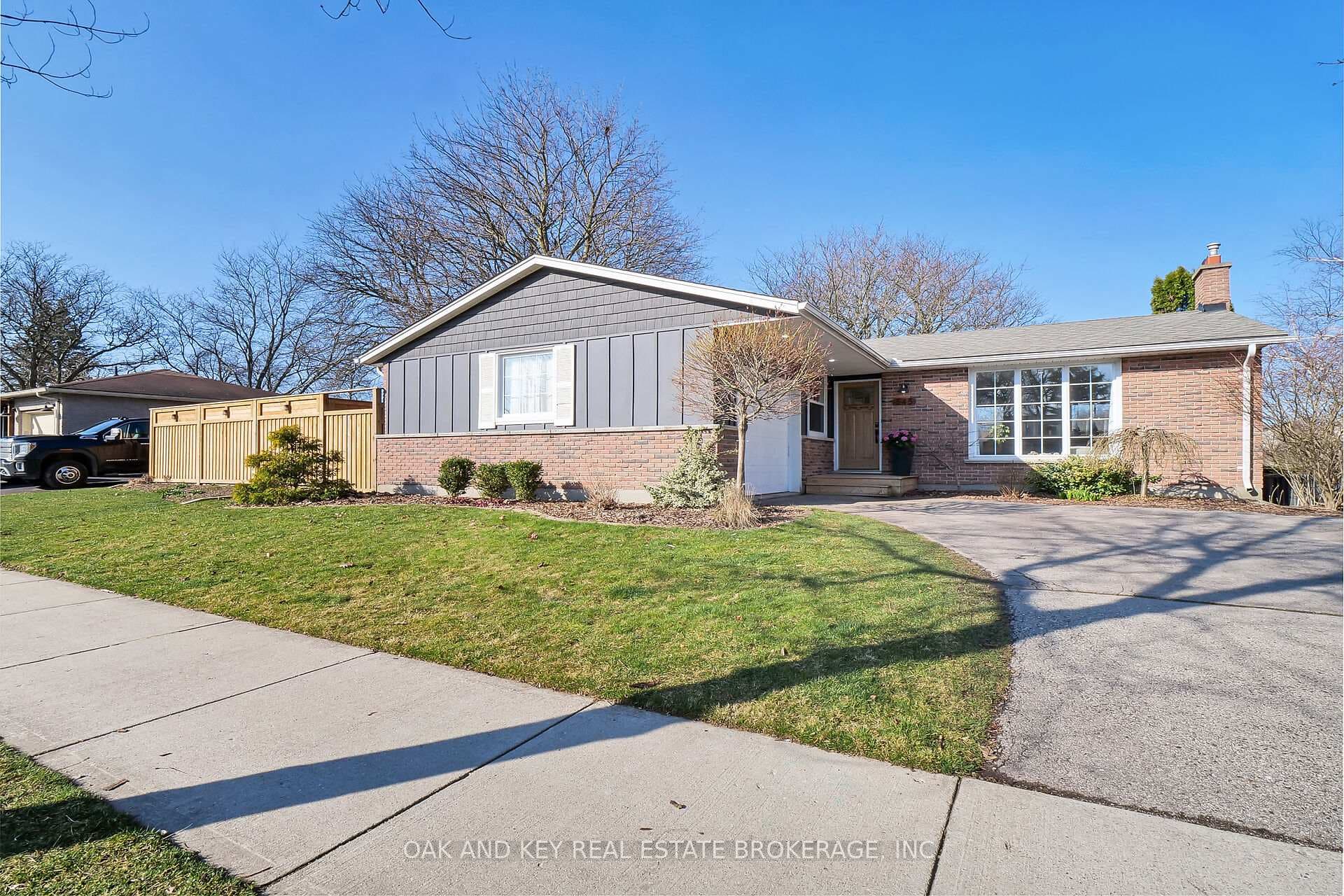545 Forest Edge Road photo 37