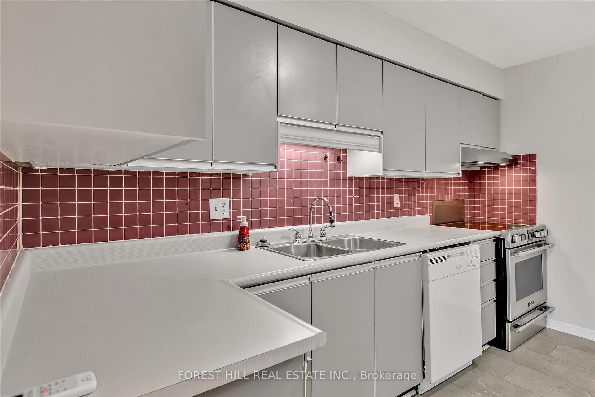 2185 Walker Avenue Unit 202 photo 9