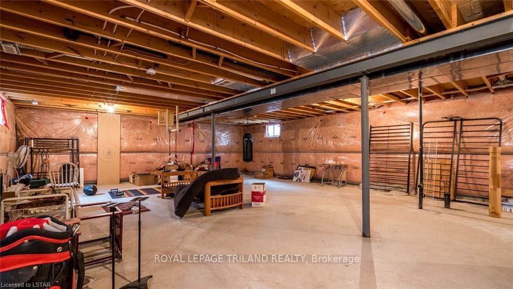 2738 DEVON Road photo 15