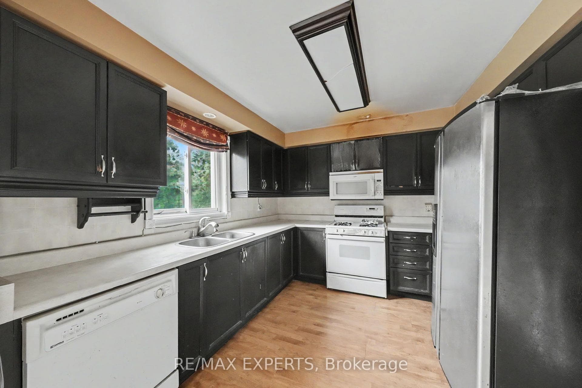 45 Blair Crescent photo 9