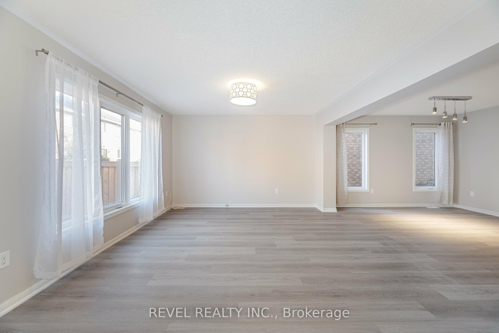 470 Mockridge Terrace photo 6