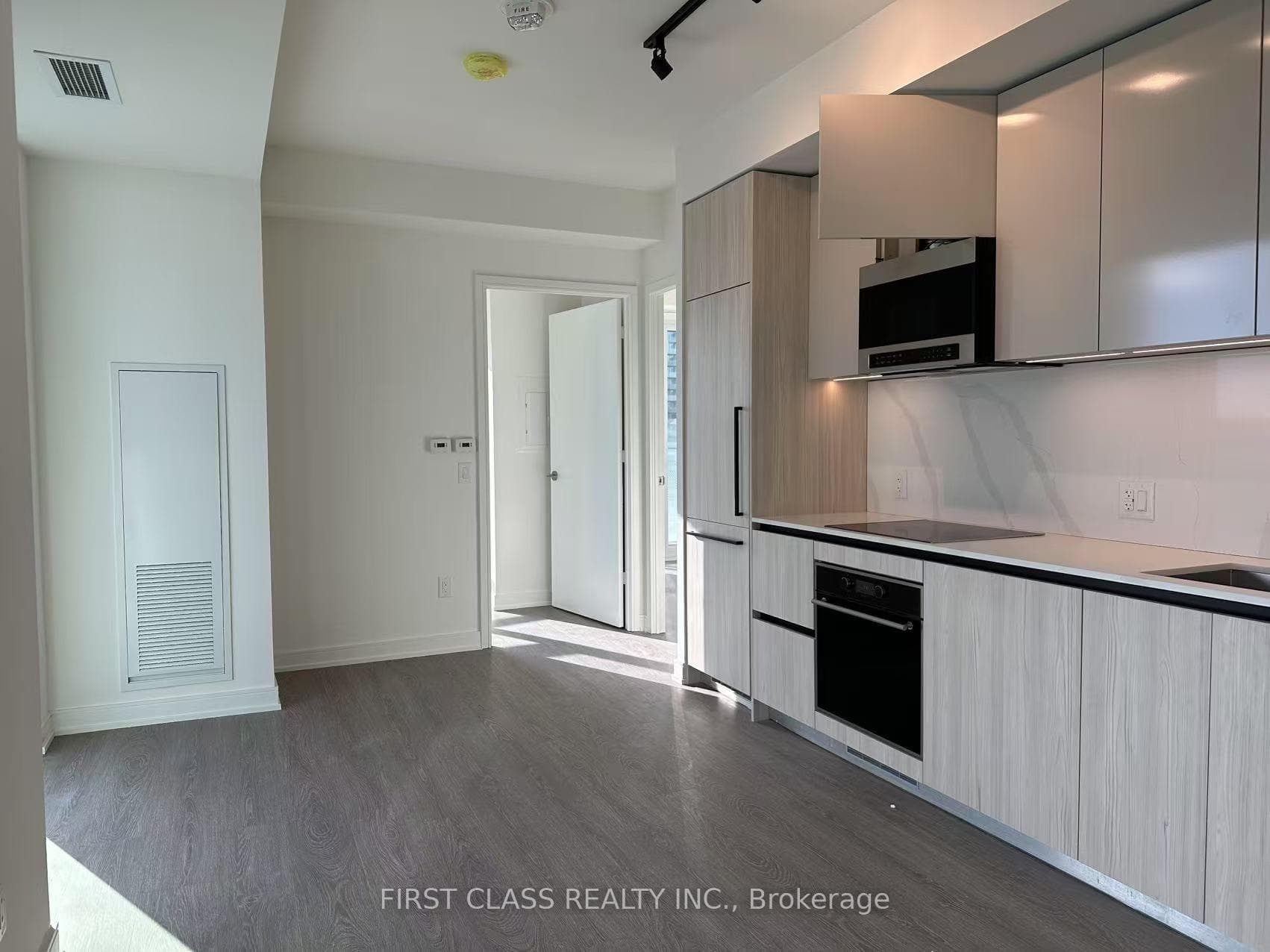 425 Front Street Unit 1006 photo 4
