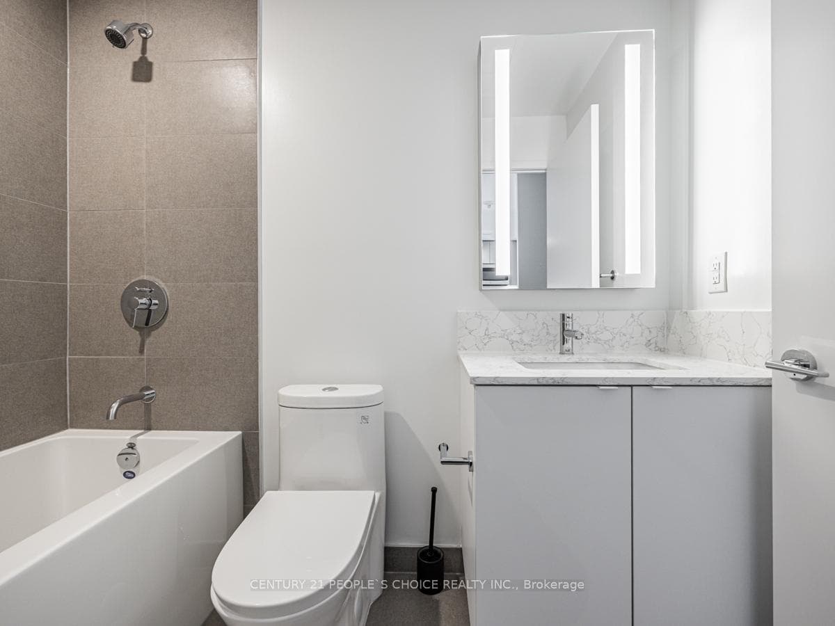 270 Dufferin Street Unit 713 photo 19