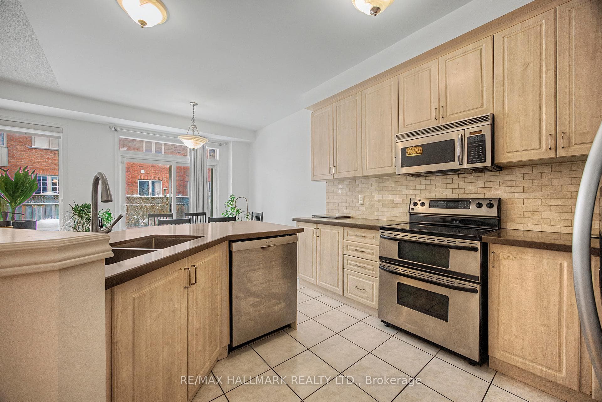 60 Cider Crescent photo 18