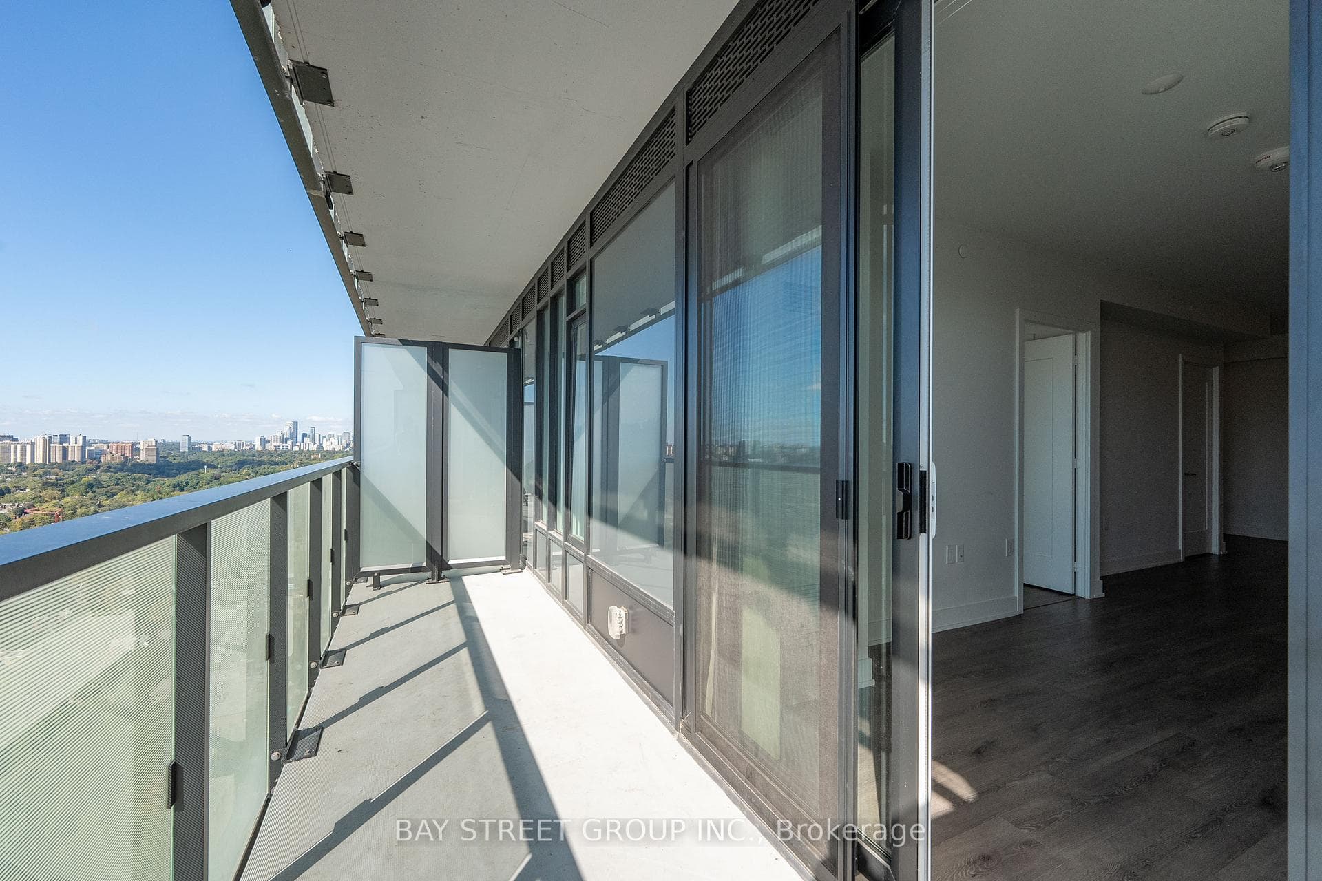575 Bloor Street Unit 3310 photo 24