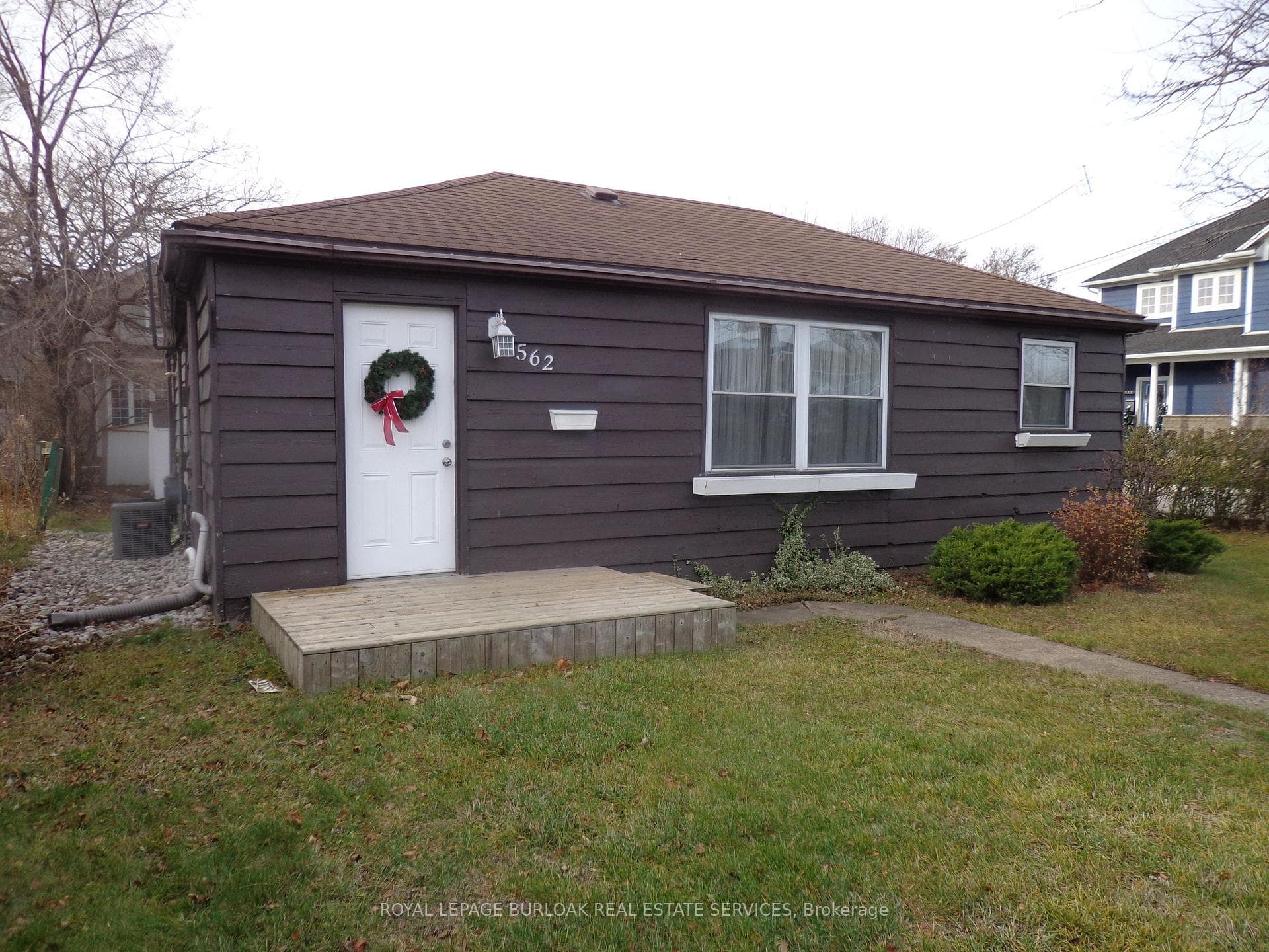 562 Beach Boulevard photo 26
