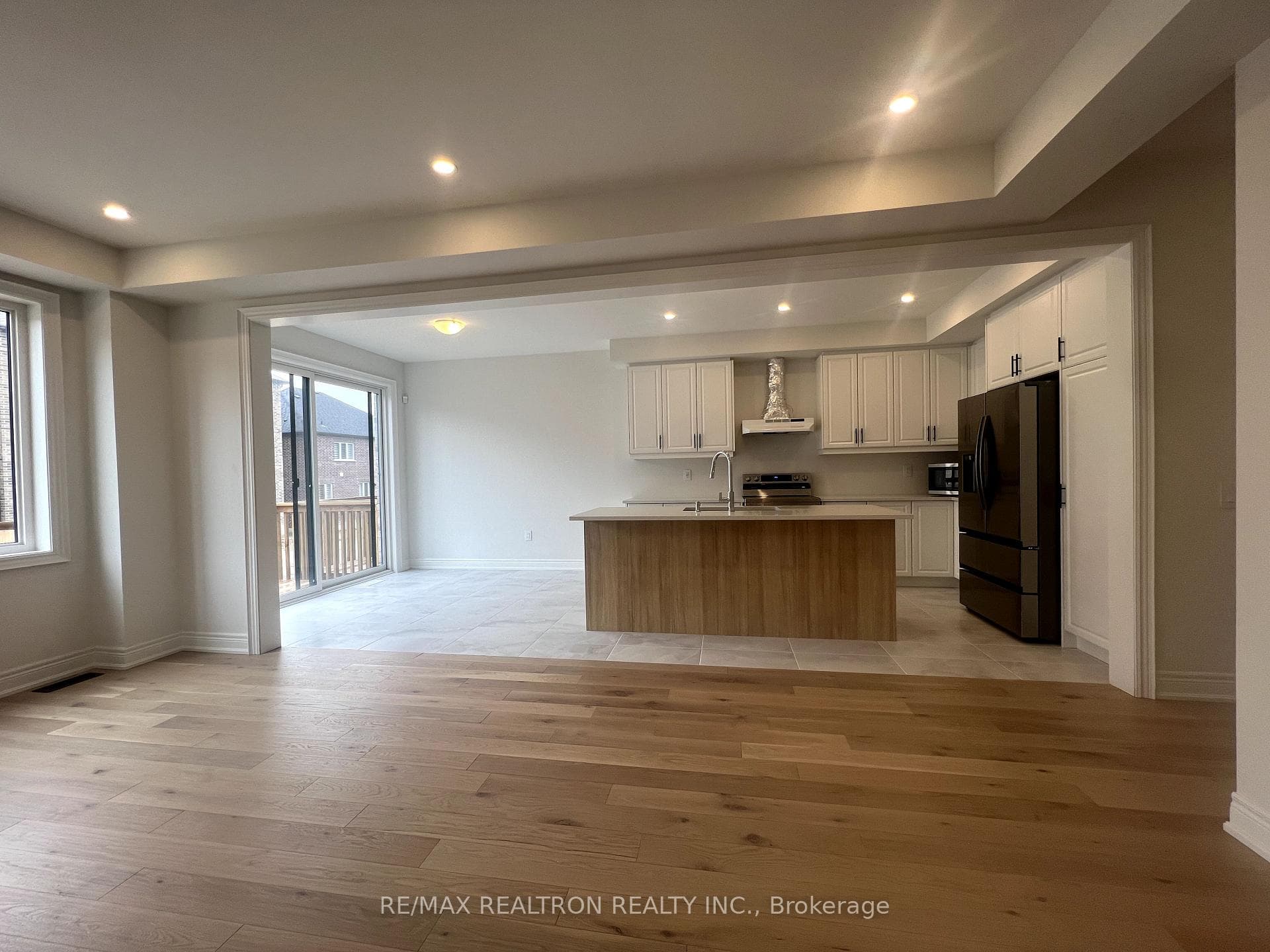 65 Kentledge Avenue photo 10