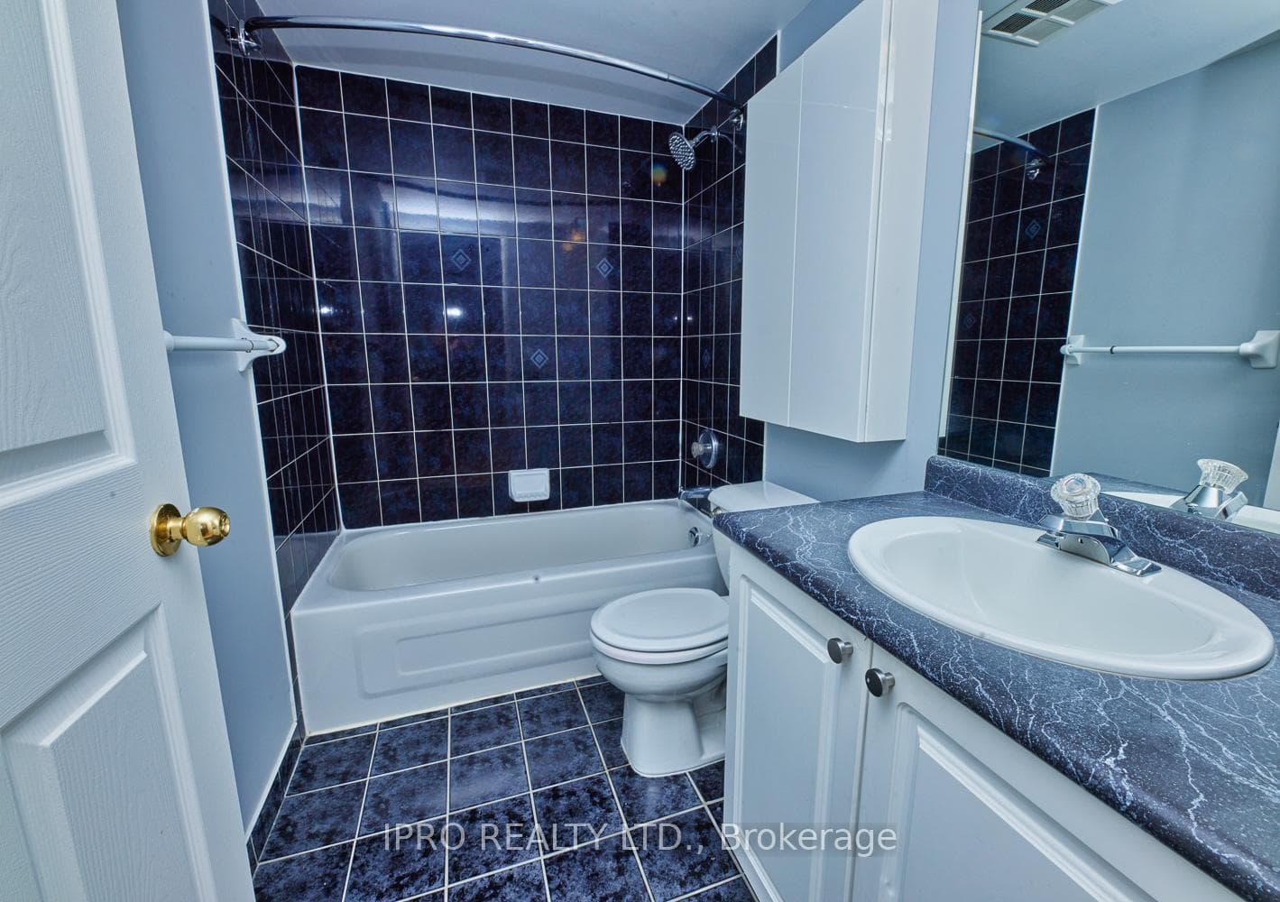 225 Merton Street Unit 1108 photo 21