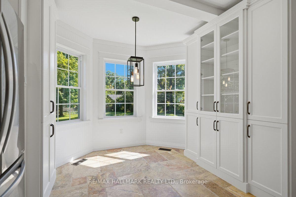 105 Duckworth Street photo 16