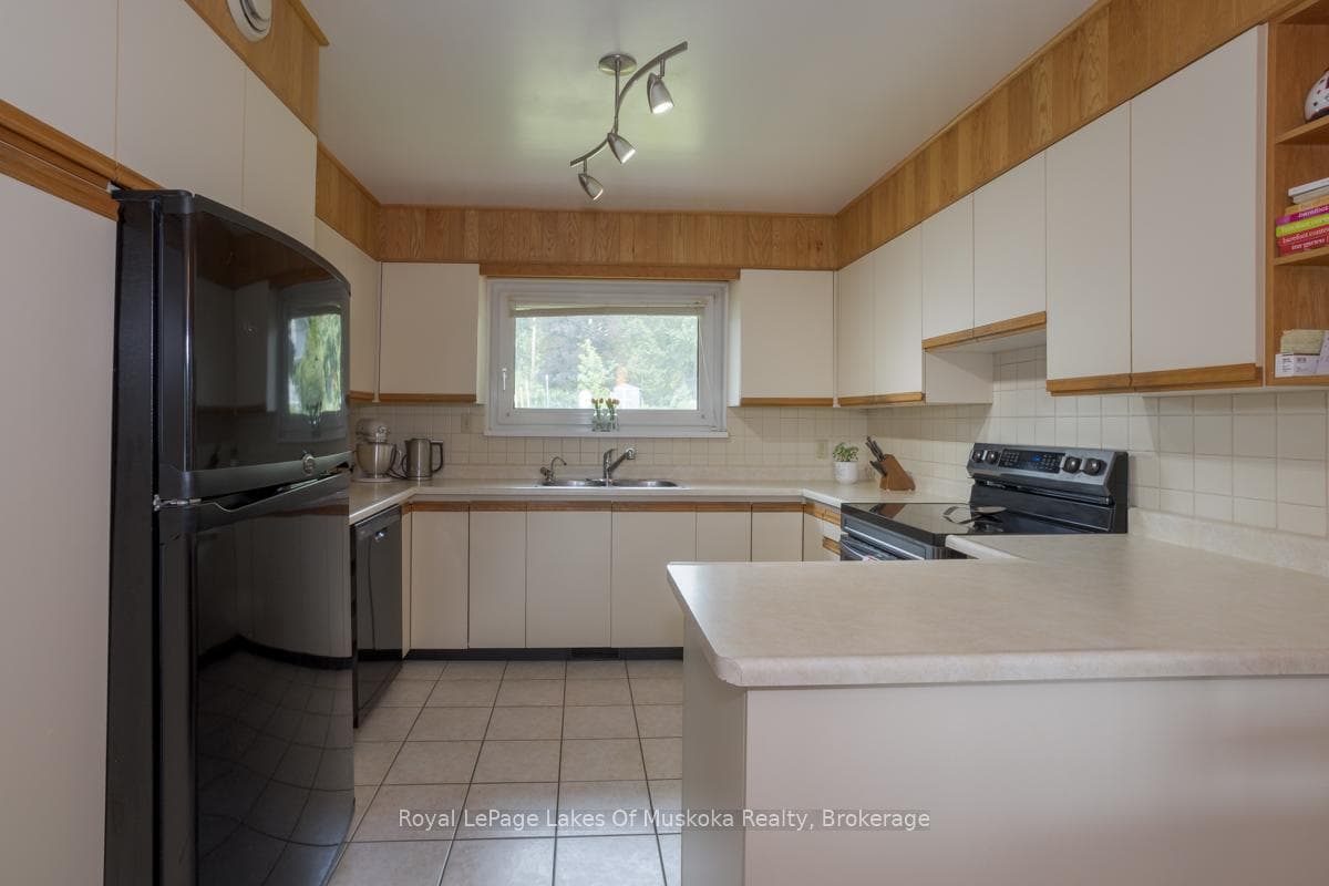 110 Dill Street photo 16