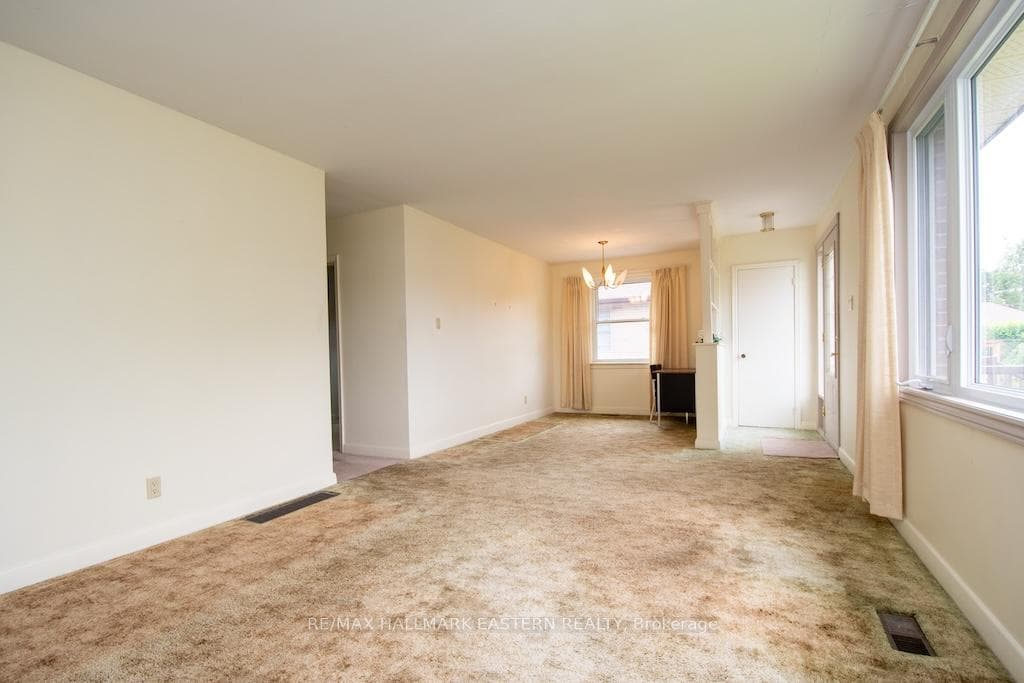 844 Philip Street photo 7