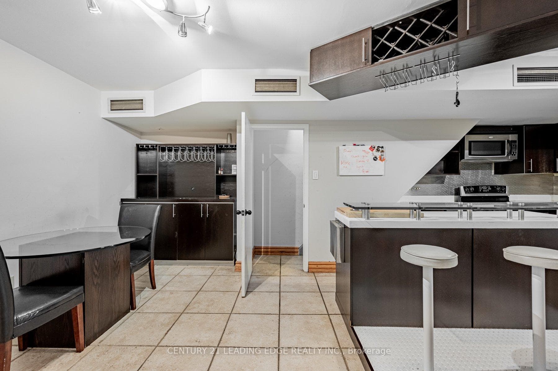 1415 Dundas Street photo 19