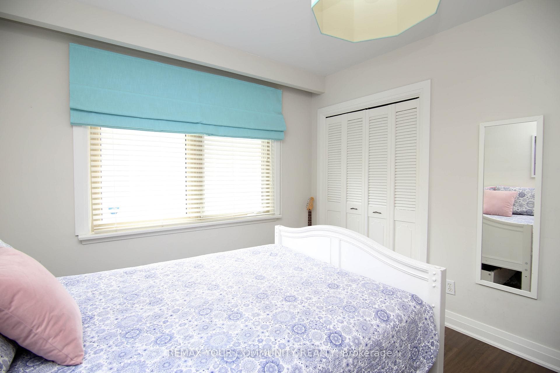 215 Honiton Street photo 19