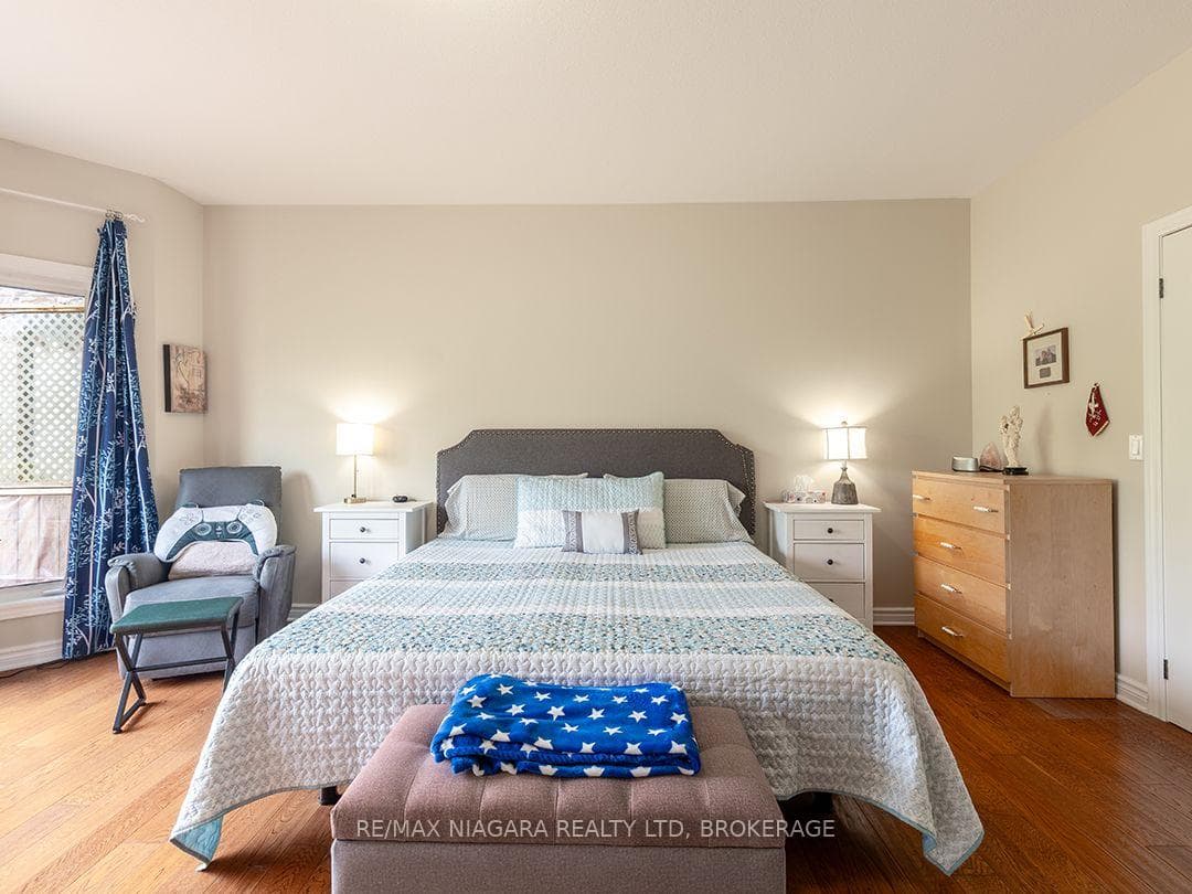 11004 Lakeshore Road photo 27