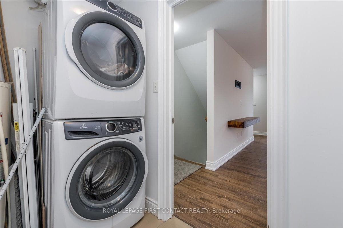 35 Madelaine Drive Unit 4 photo 2