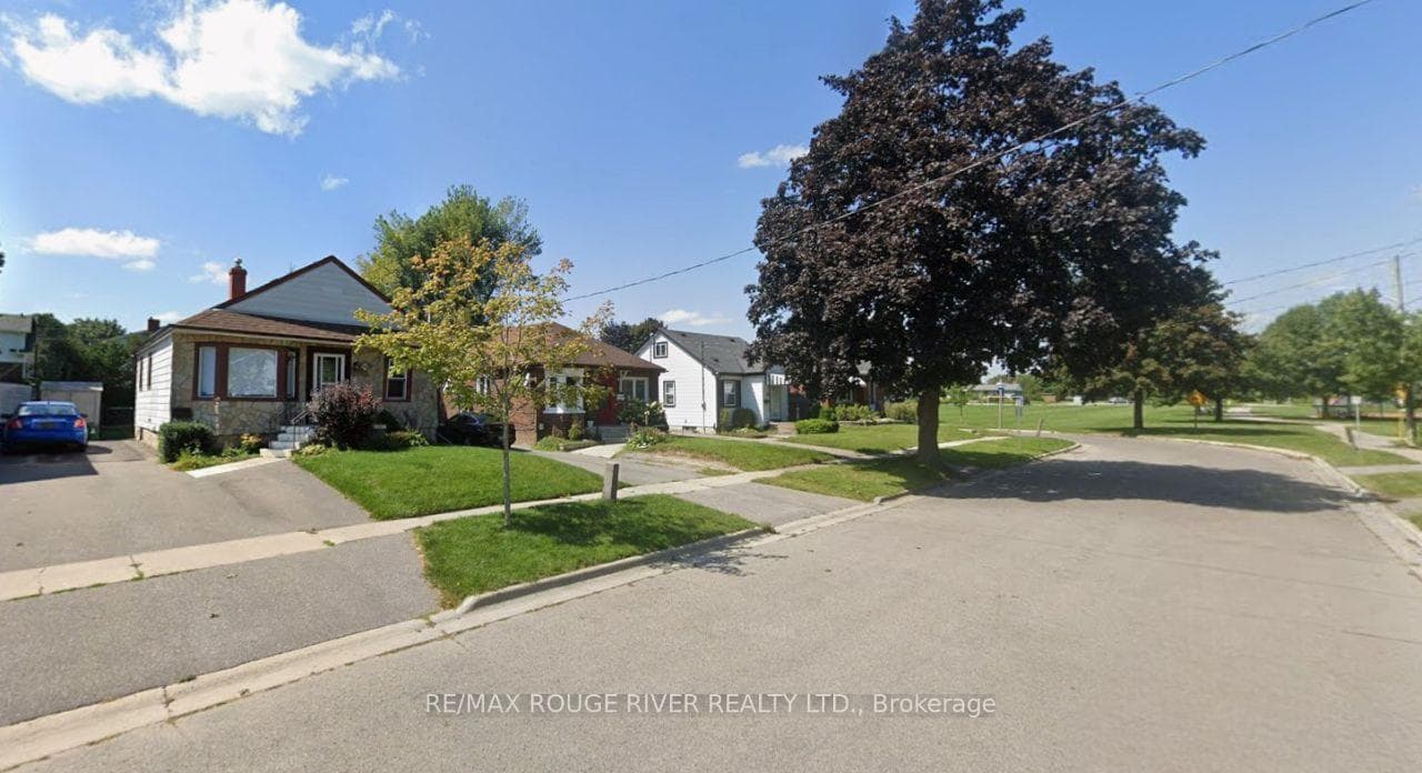 390 Division Street photo 46