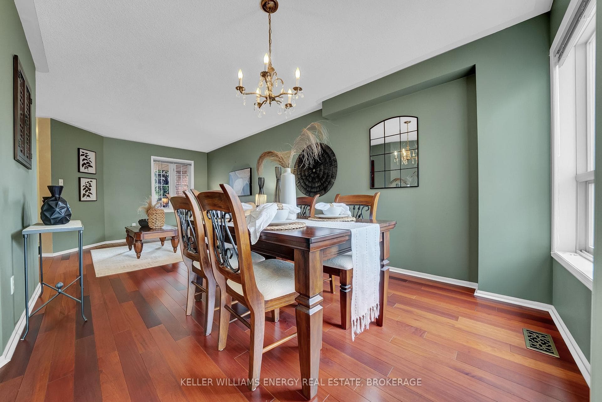 447 Ormond Drive photo 12