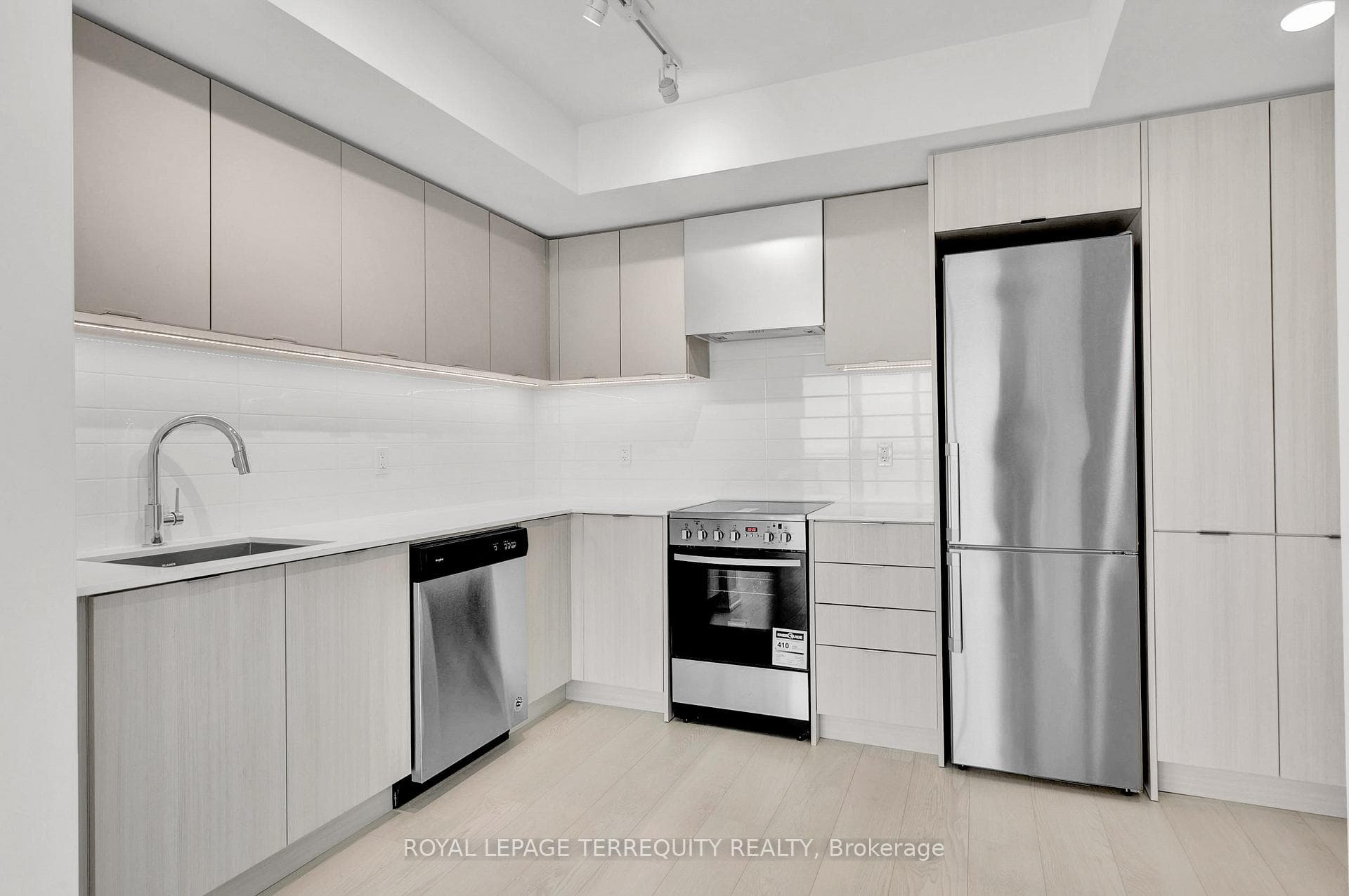 30 Gibbs Road Unit 1709 photo 14