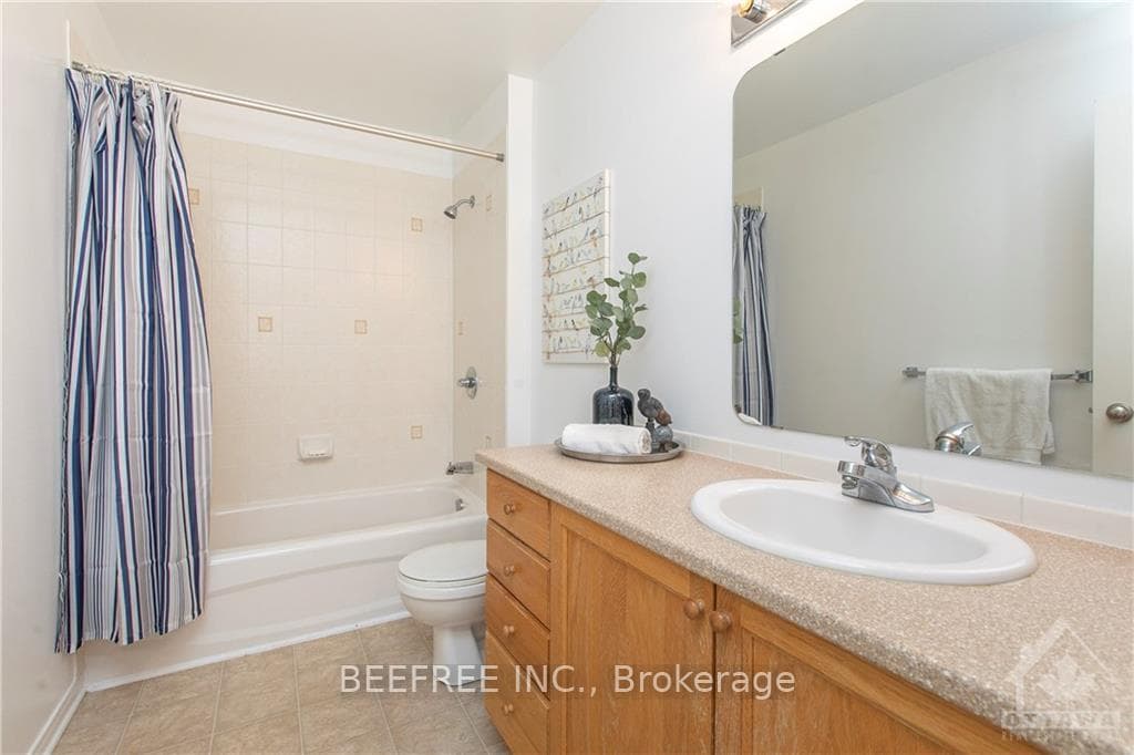 1149 Halton Terrace photo 14