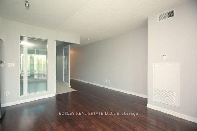 209 Fort York Boulevard Unit 468 photo 4