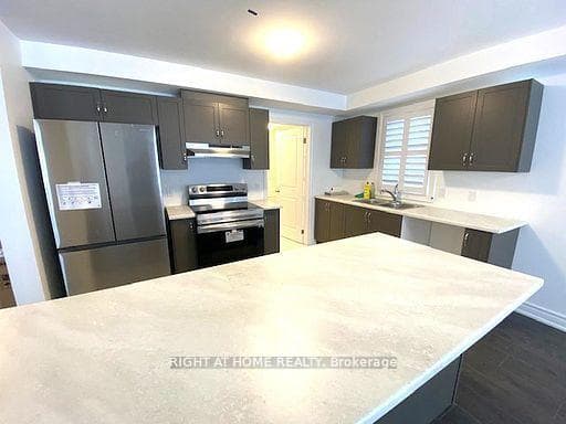 14 Millcreek Drive photo 2