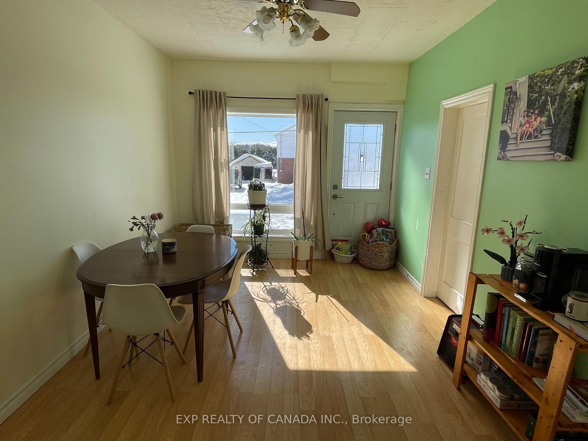 Dining Room/Living Room