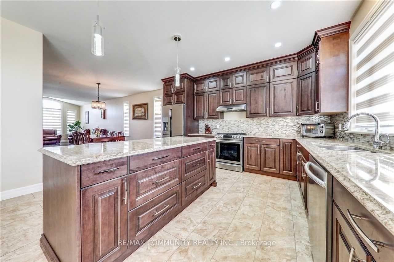 23 Blossom Court photo 9