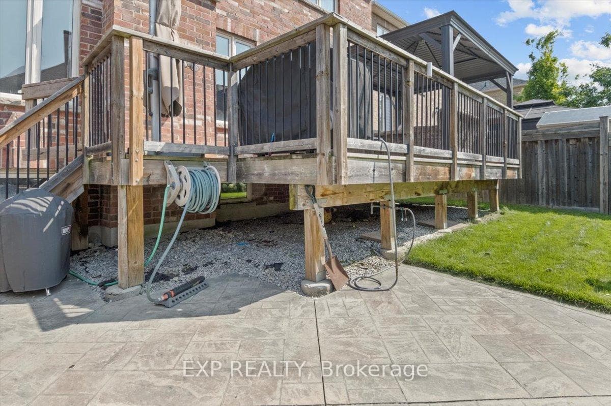 489 Kwapis Boulevard photo 39
